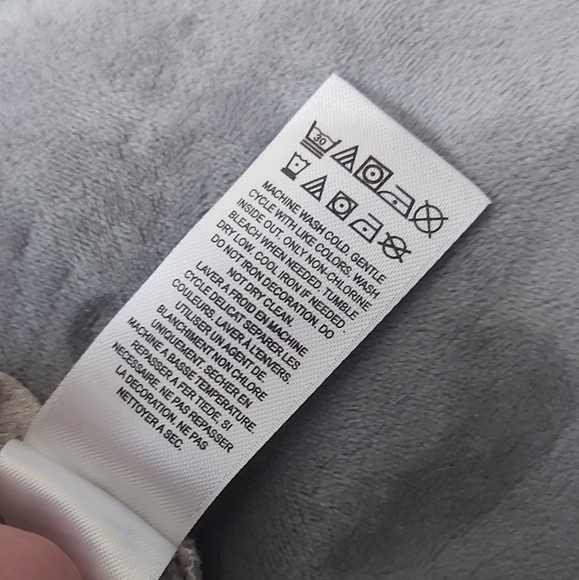 Guess Long Sleeve Button Down Shirt - Picture 8 of 8